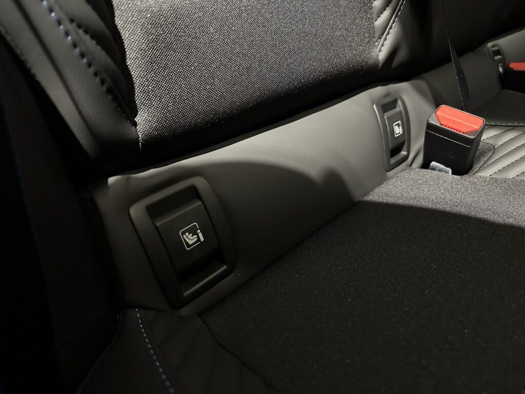 Renault Clio Exposé-Bild 48