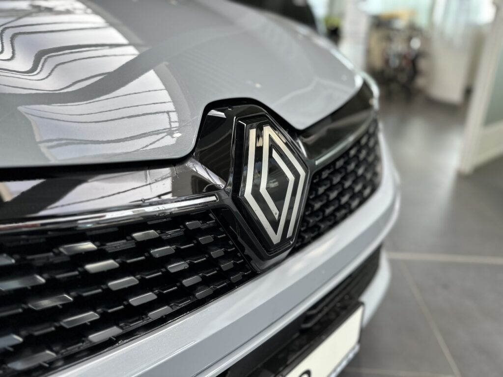 Renault Clio Exposé-Bild 7