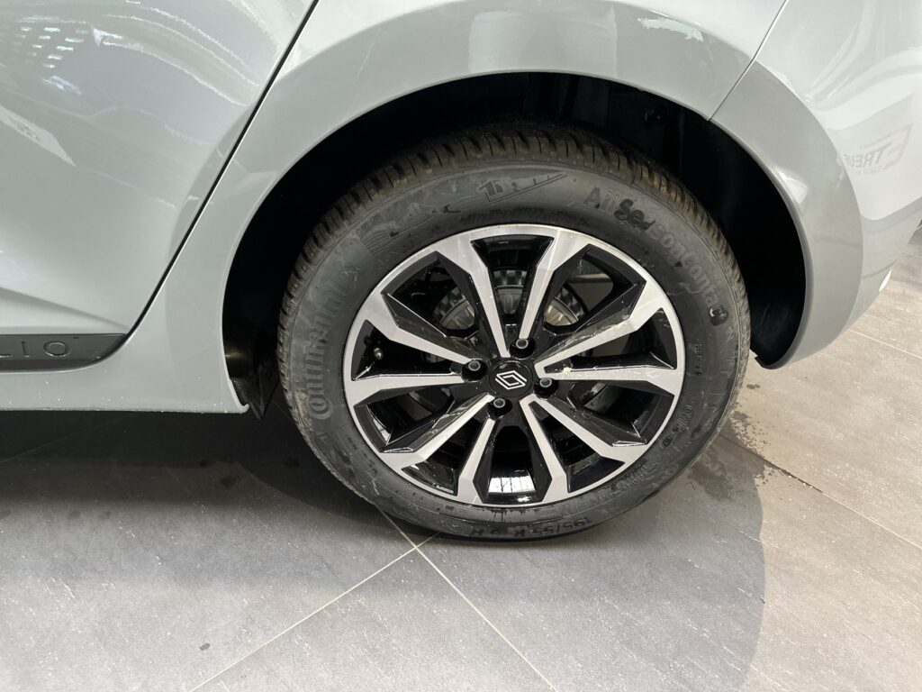 Renault Clio Exposé-Bild 18