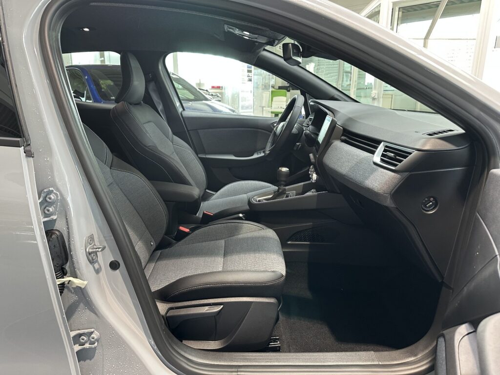 Renault Clio Exposé-Bild 20