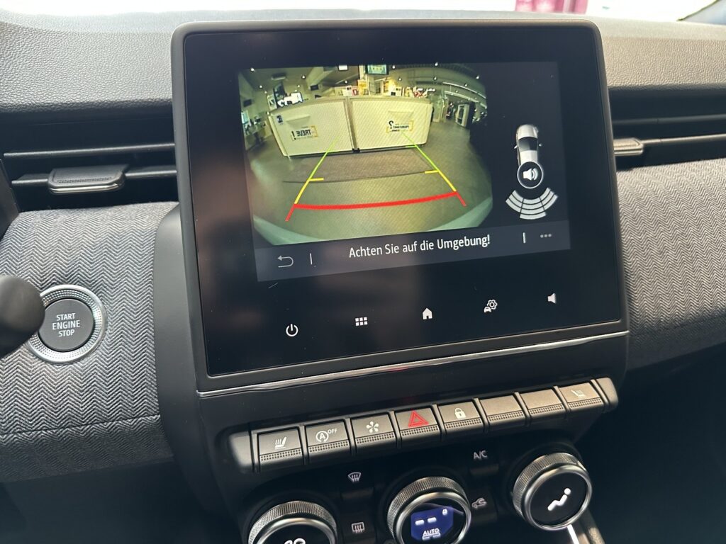 Renault Clio Exposé-Bild 39