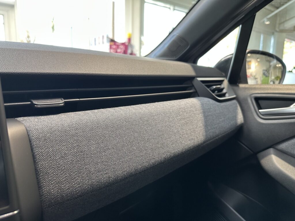 Renault Clio Exposé-Bild 45