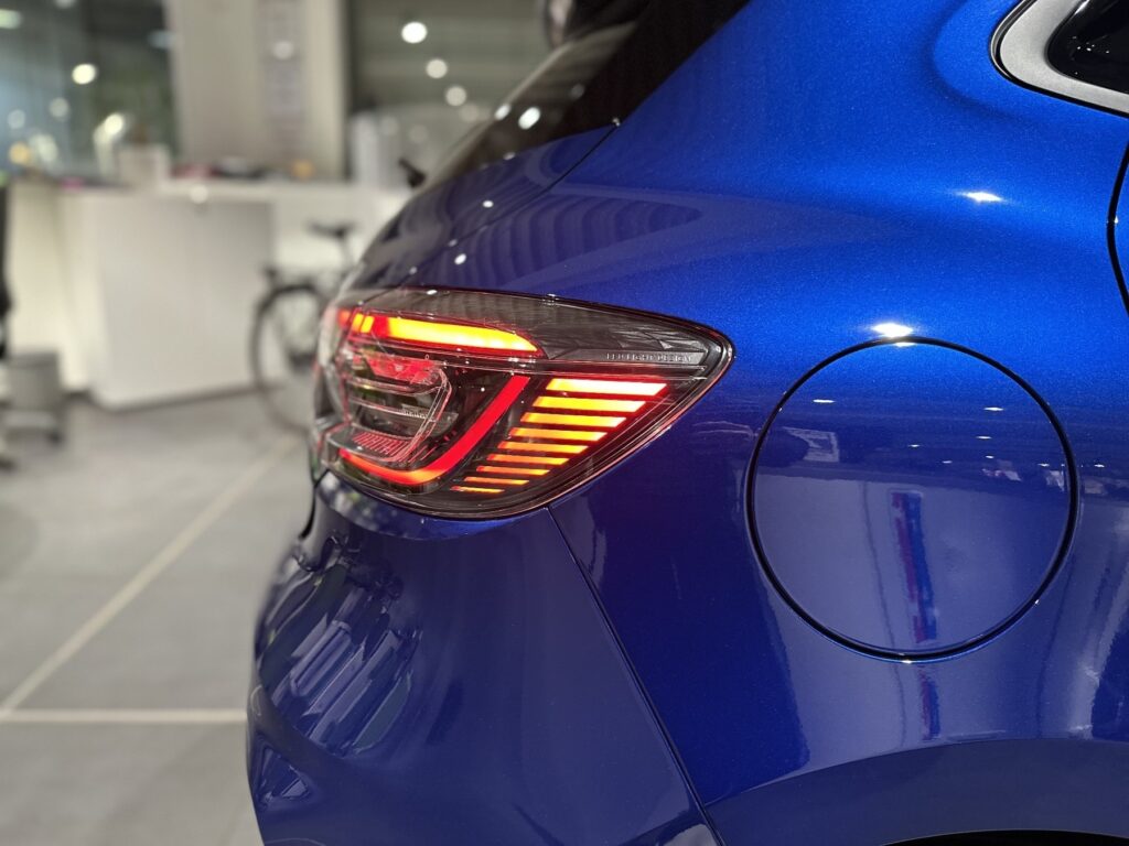 Renault Clio Exposé-Bild 9