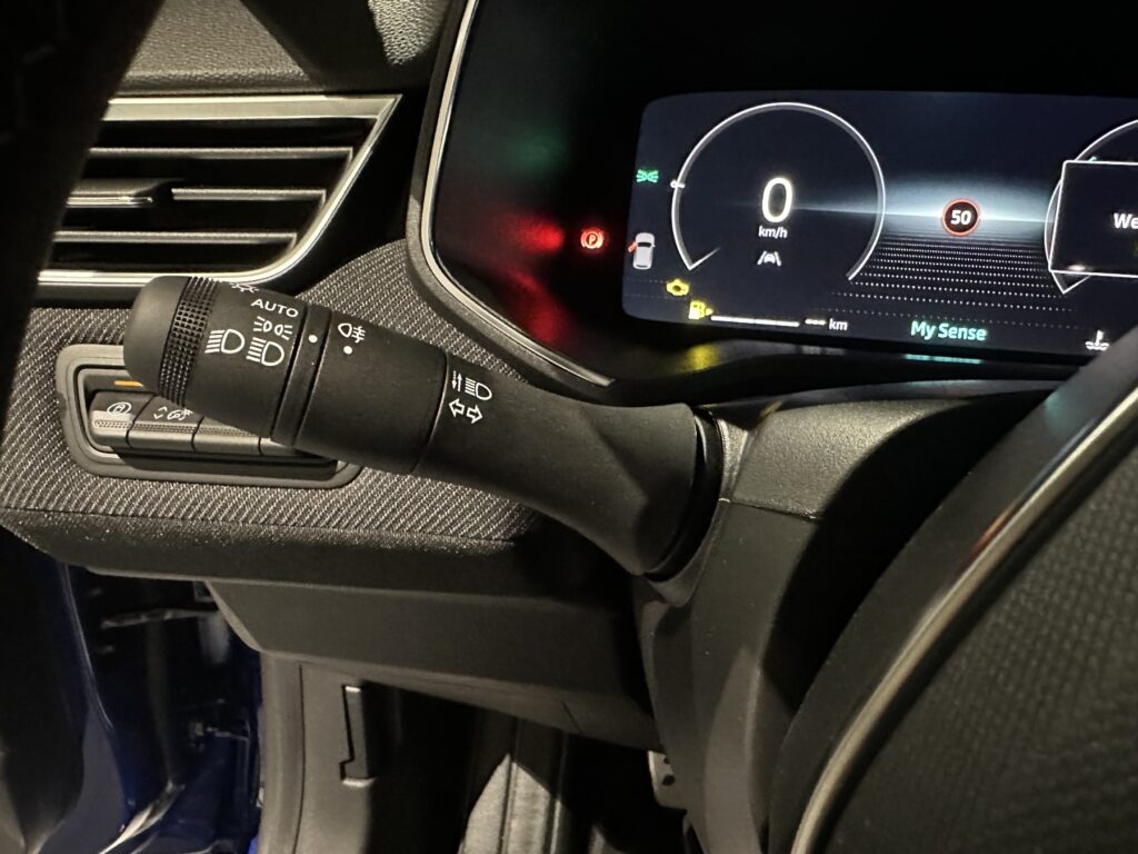 Renault Clio Exposé-Bild 28