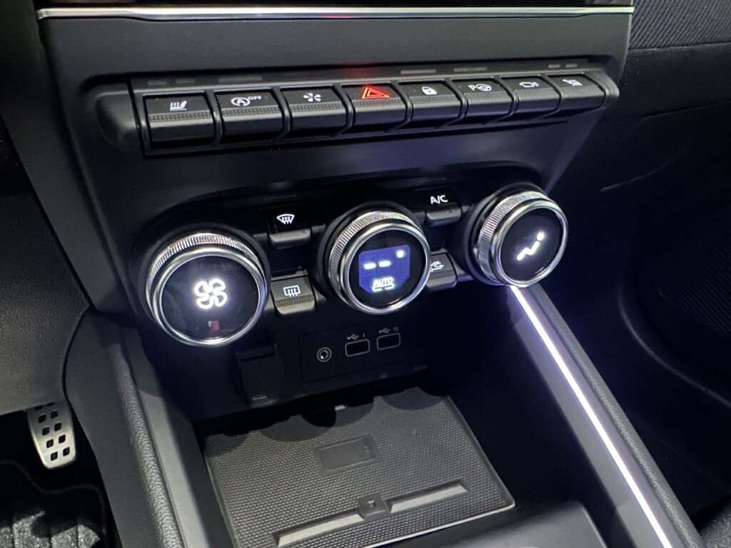 Renault Clio Exposé-Bild 33