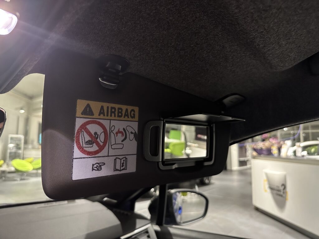 Renault Clio Exposé-Bild 38