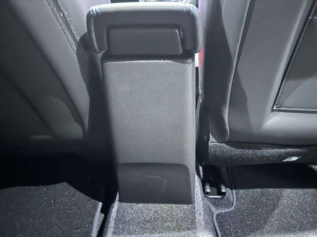 Renault Clio Exposé-Bild 49