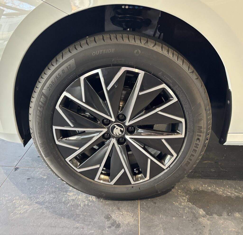 SKODA Kamiq Exposé-Bild 50