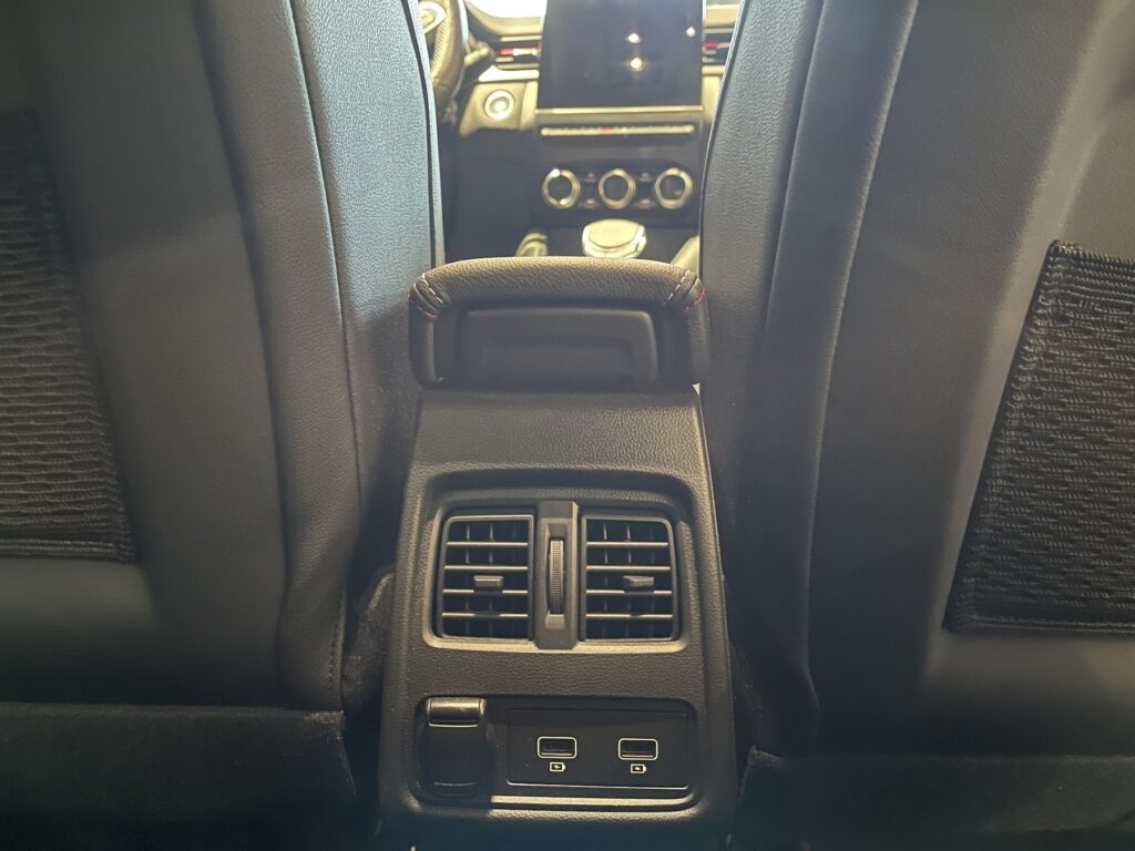 Renault Captur Exposé-Bild 15