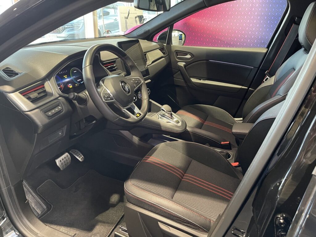 Renault Captur Exposé-Bild 32