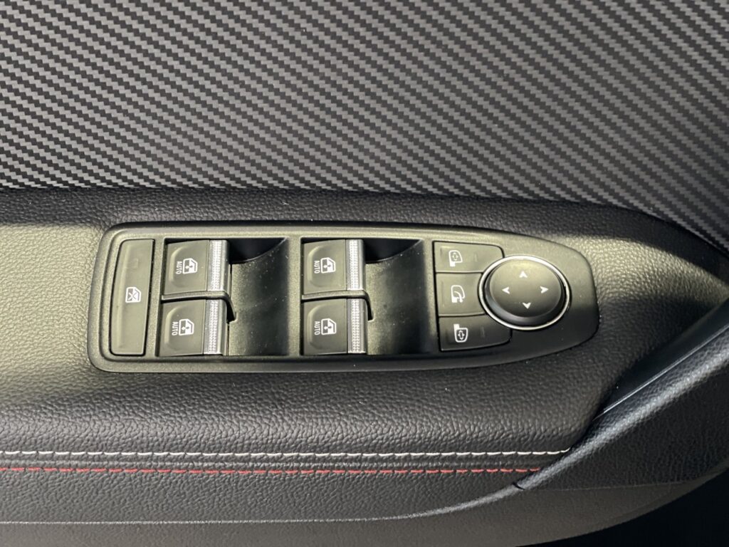 Renault Captur Exposé-Bild 33