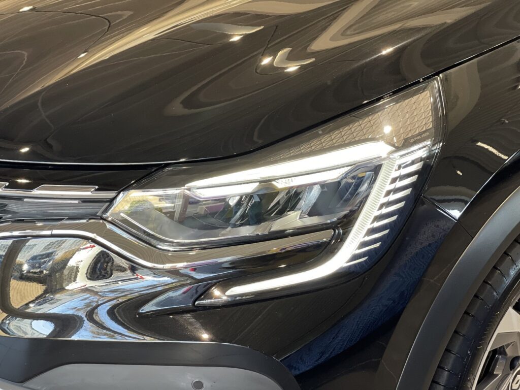 Renault Captur Exposé-Bild 48