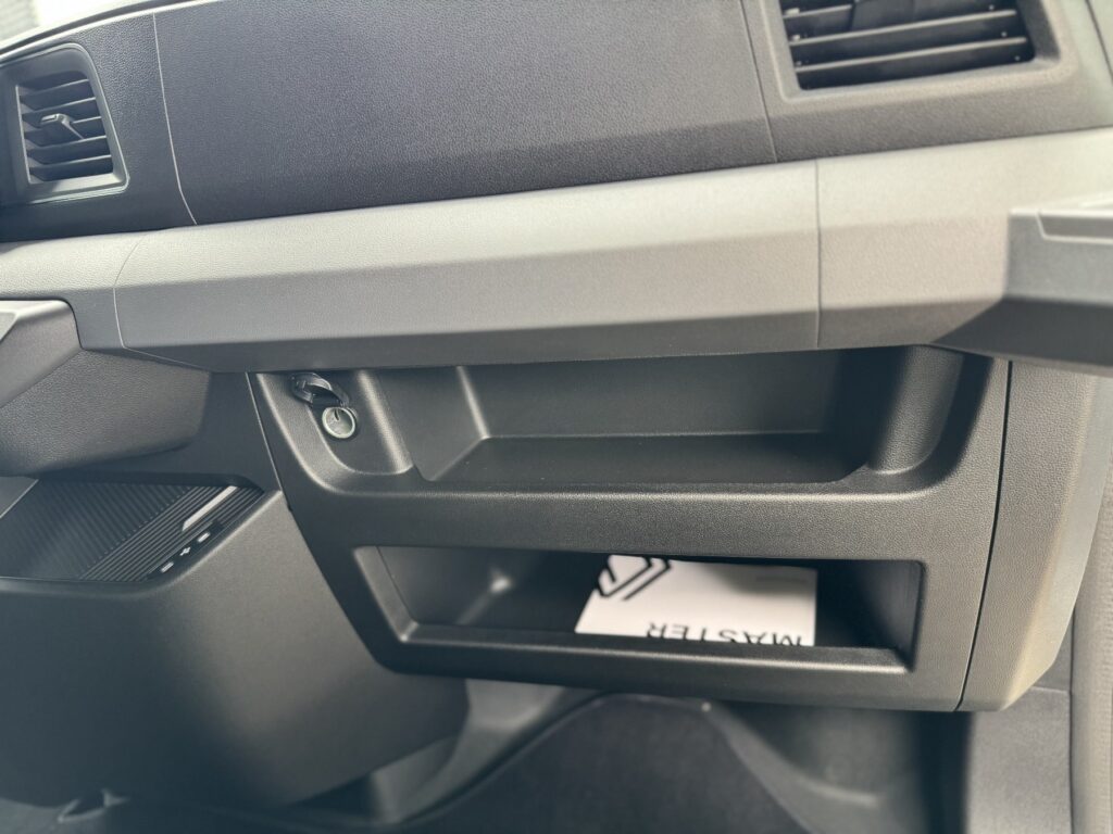 Renault Master Exposé-Bild 8