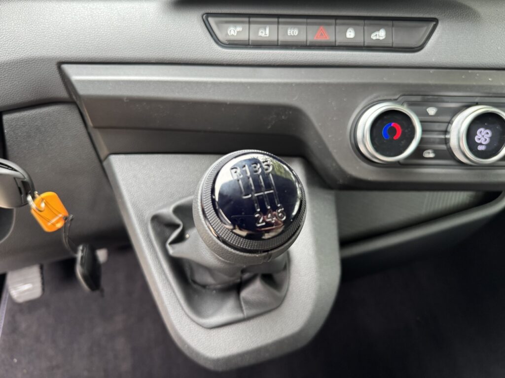 Renault Master Exposé-Bild 36