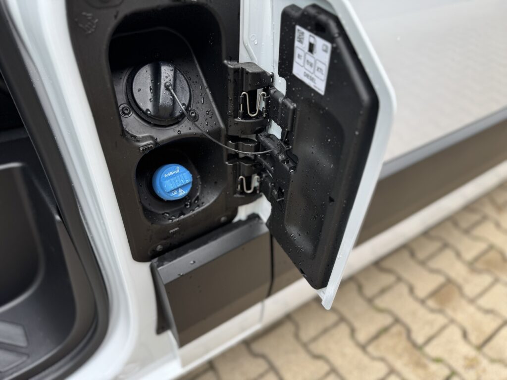 Renault Master Exposé-Bild 42