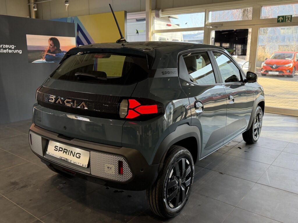 Dacia Spring Exposé-Bild 9