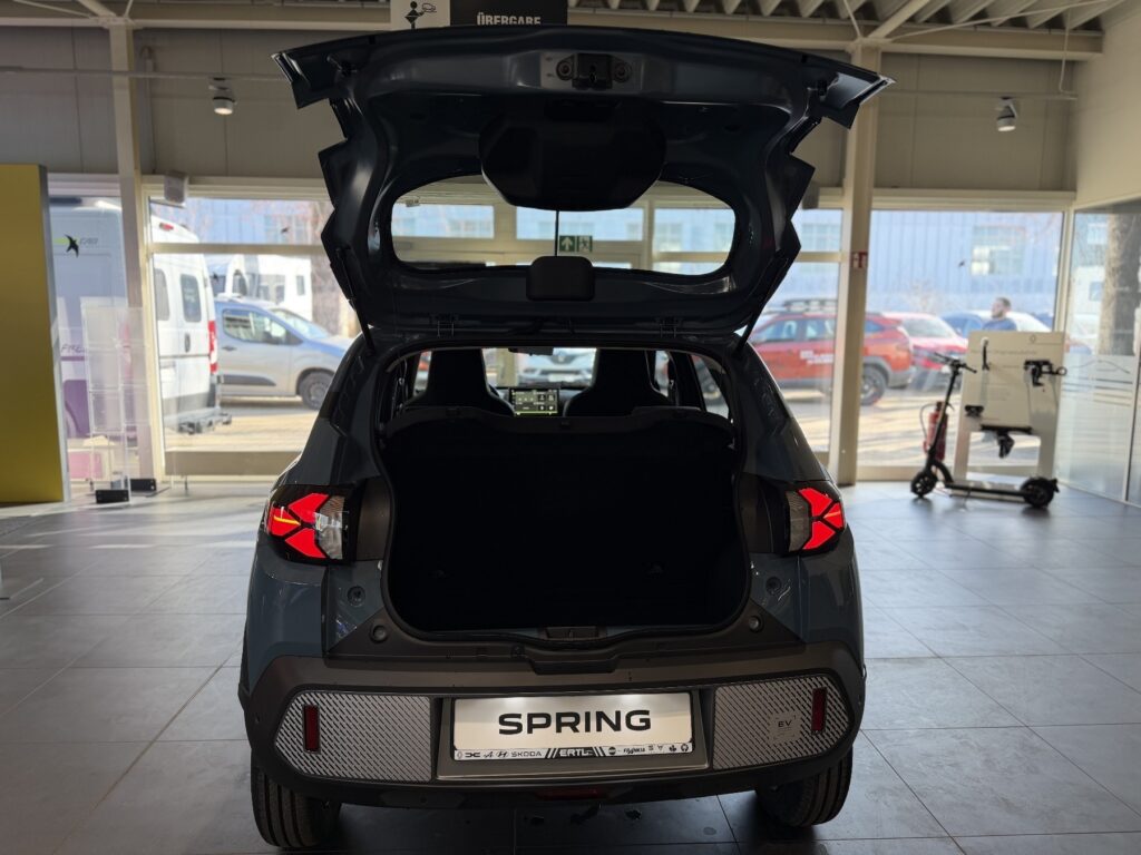 Dacia Spring Exposé-Bild 11