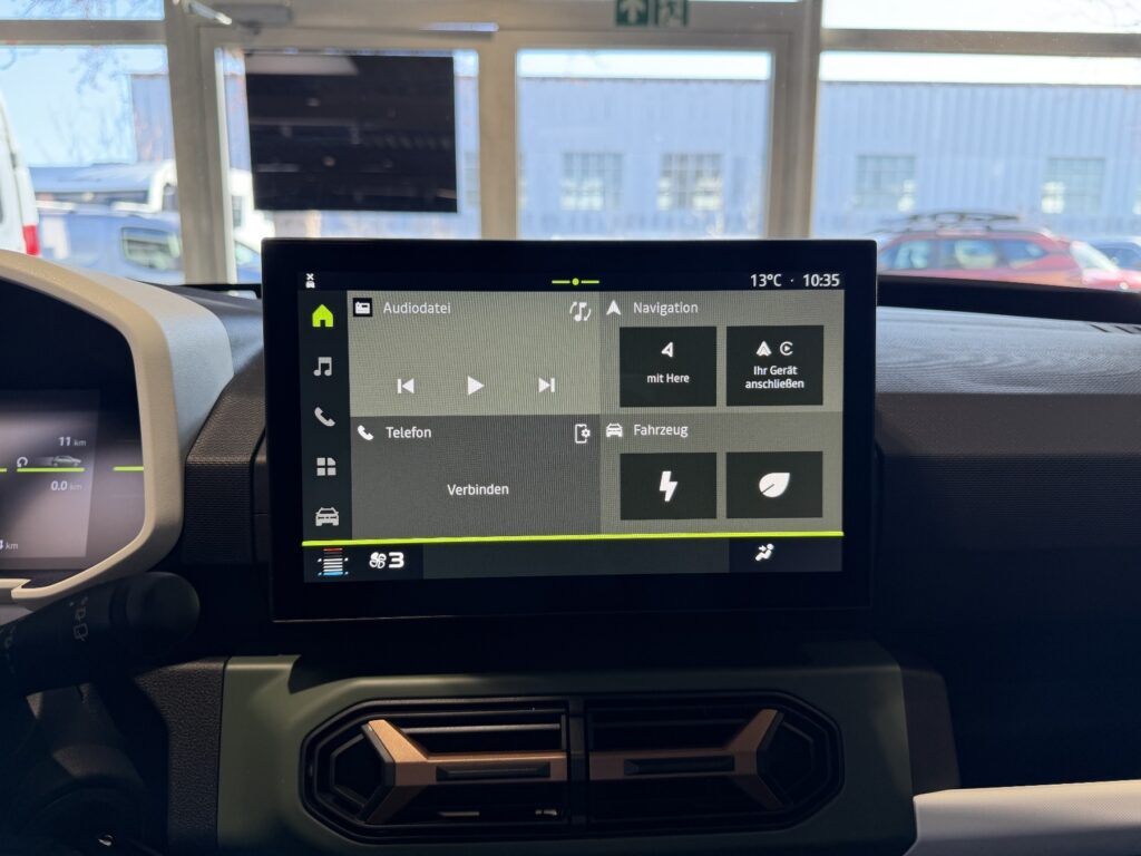 Dacia Spring Exposé-Bild 24