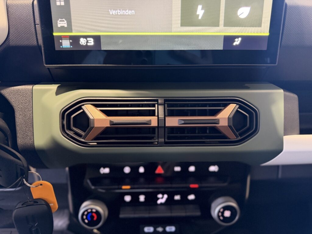 Dacia Spring Exposé-Bild 25