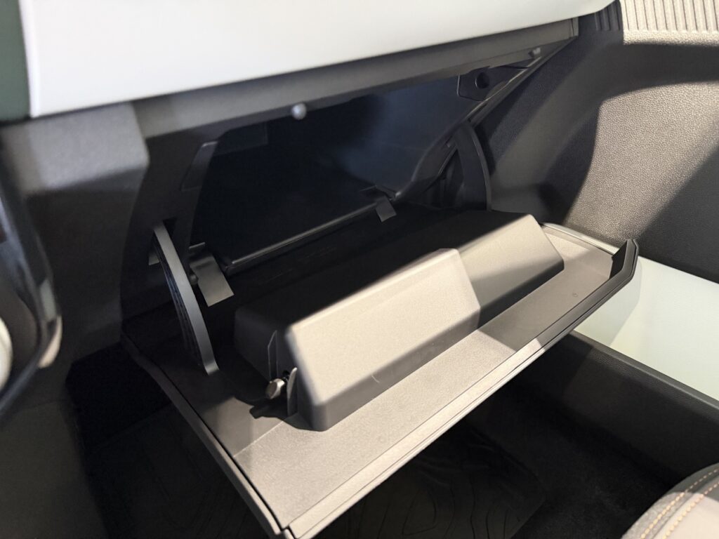 Dacia Spring Exposé-Bild 32