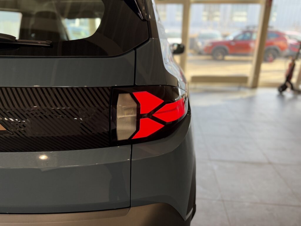 Dacia Spring Exposé-Bild 44