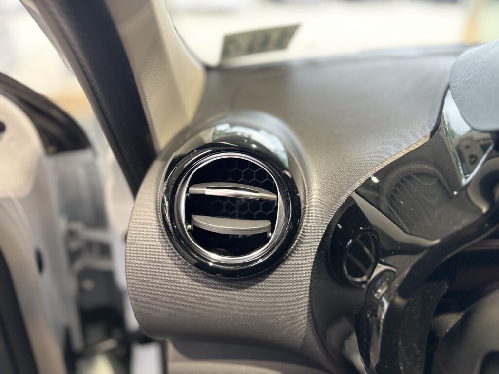 Renault Twingo Exposé-Bild 26