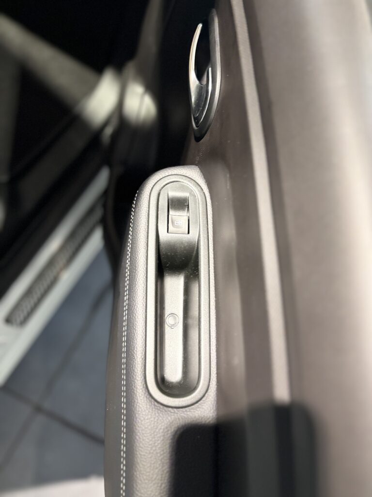 Renault Twingo Exposé-Bild 34