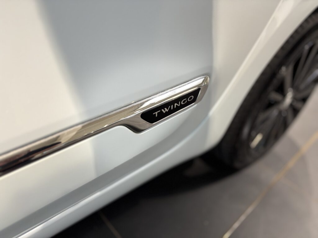 Renault Twingo Exposé-Bild 43