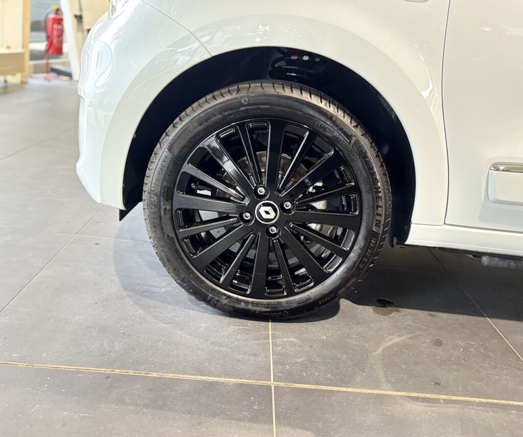 Renault Twingo Exposé-Bild 44