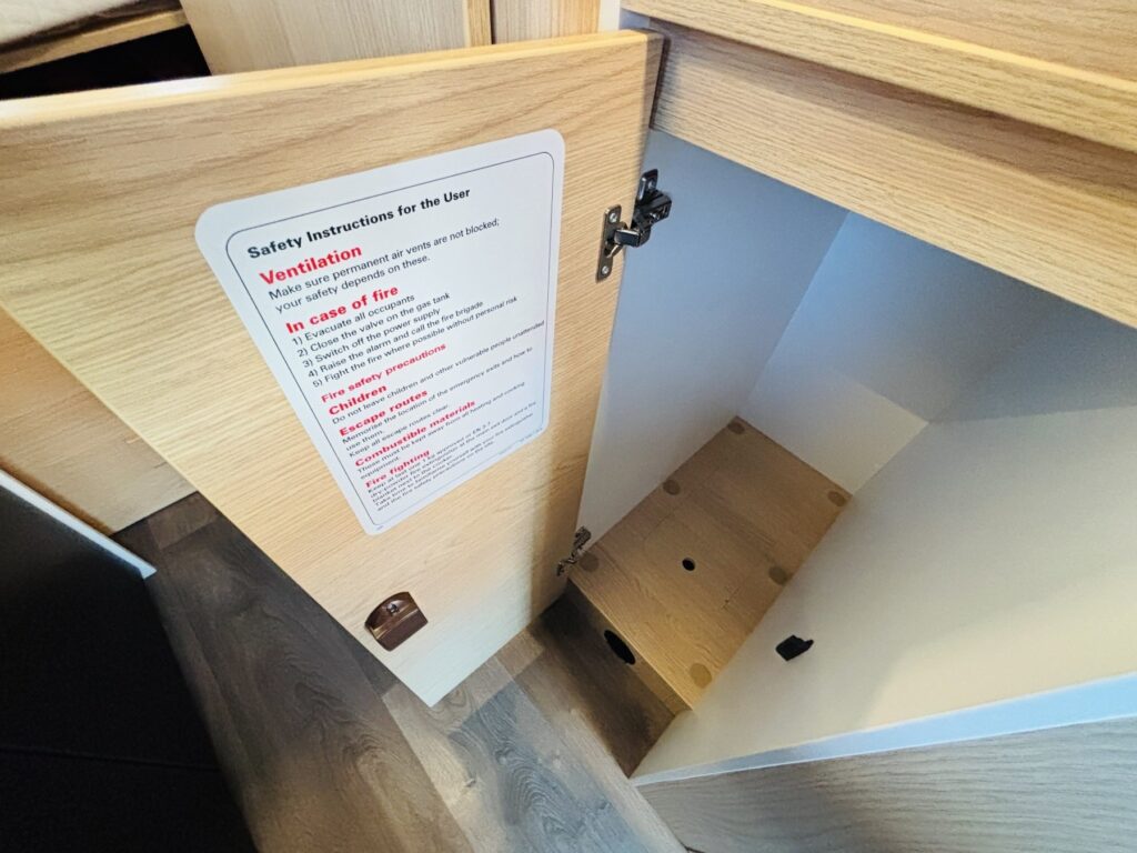 Sunlight Cliff Exposé-Bild 37