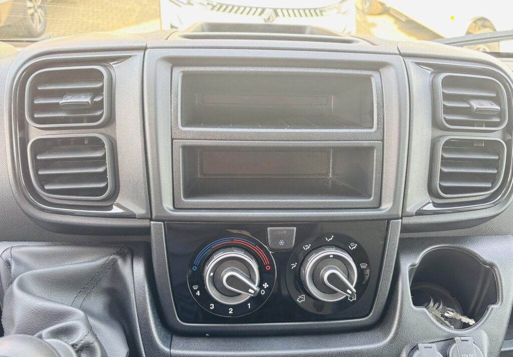 Sunlight Cliff Exposé-Bild 18