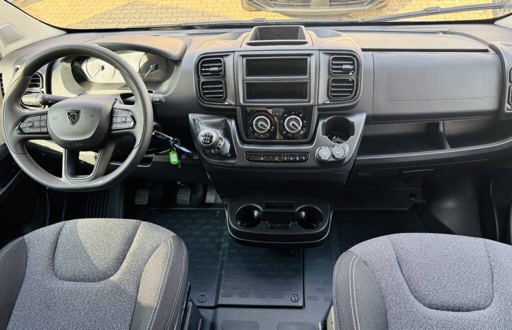 Sunlight Cliff Exposé-Bild 25