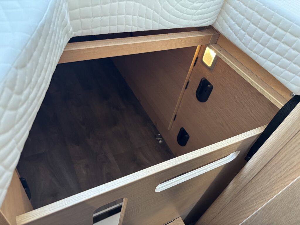 Sunlight Cliff Exposé-Bild 40