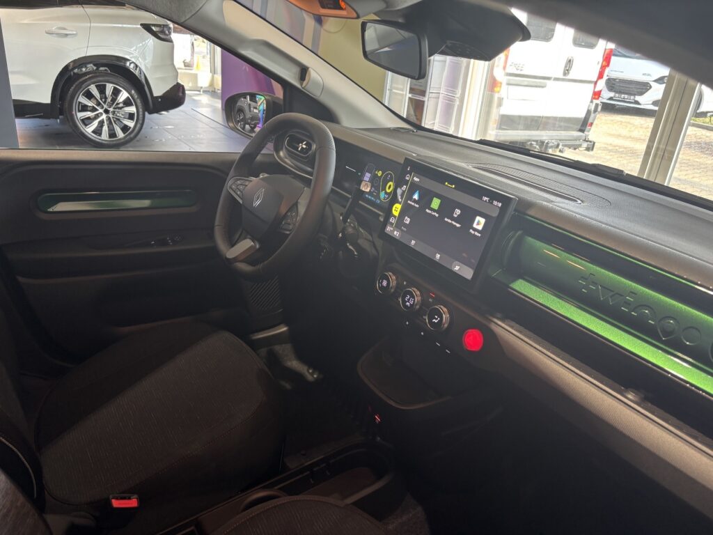 Renault Twingo Exposé-Bild 5