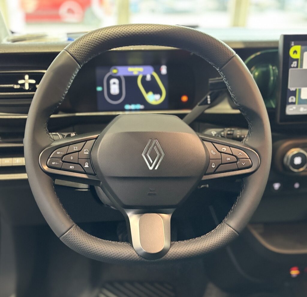 Renault Twingo Exposé-Bild 21