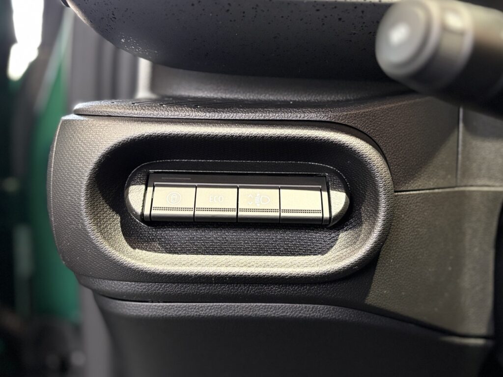 Renault Twingo Exposé-Bild 28