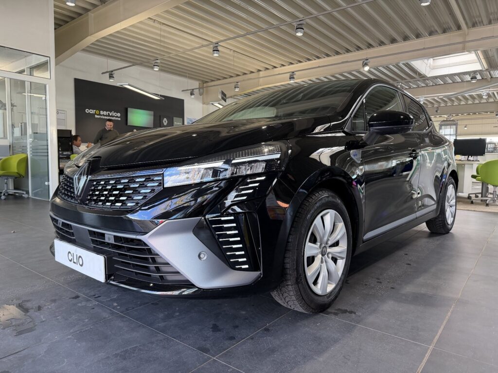 Renault Clio Exposé-Bild 1