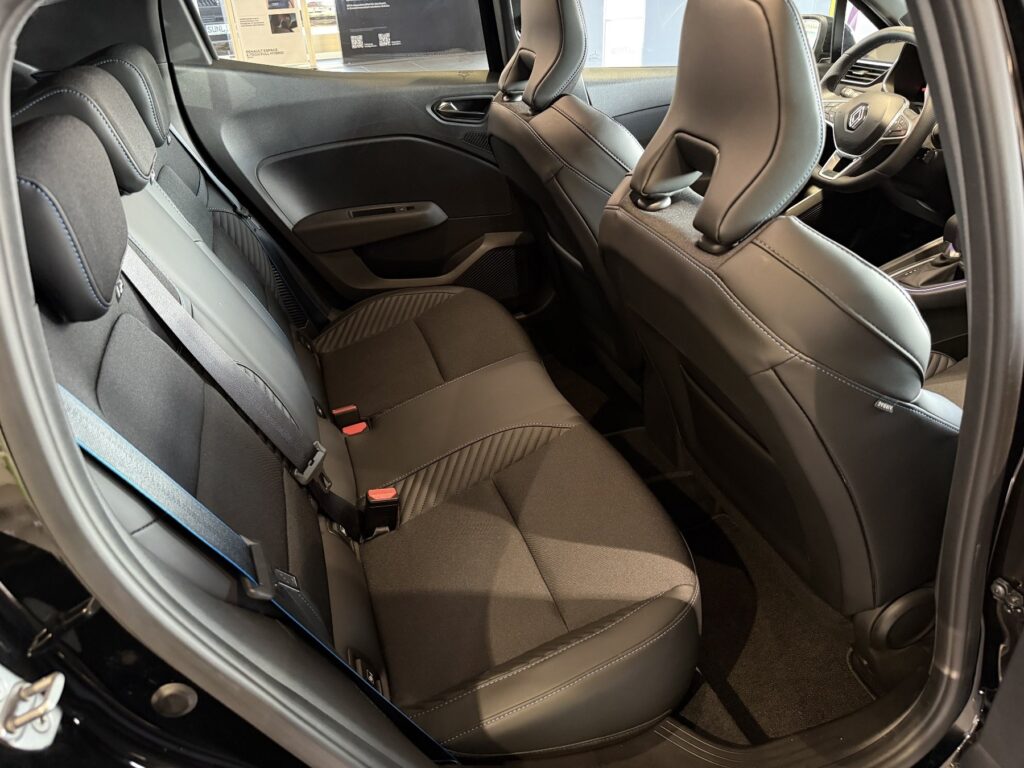 Renault Clio Exposé-Bild 9