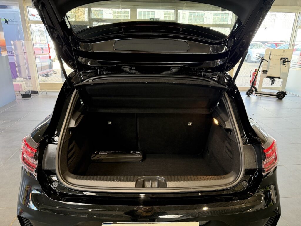 Renault Clio Exposé-Bild 13