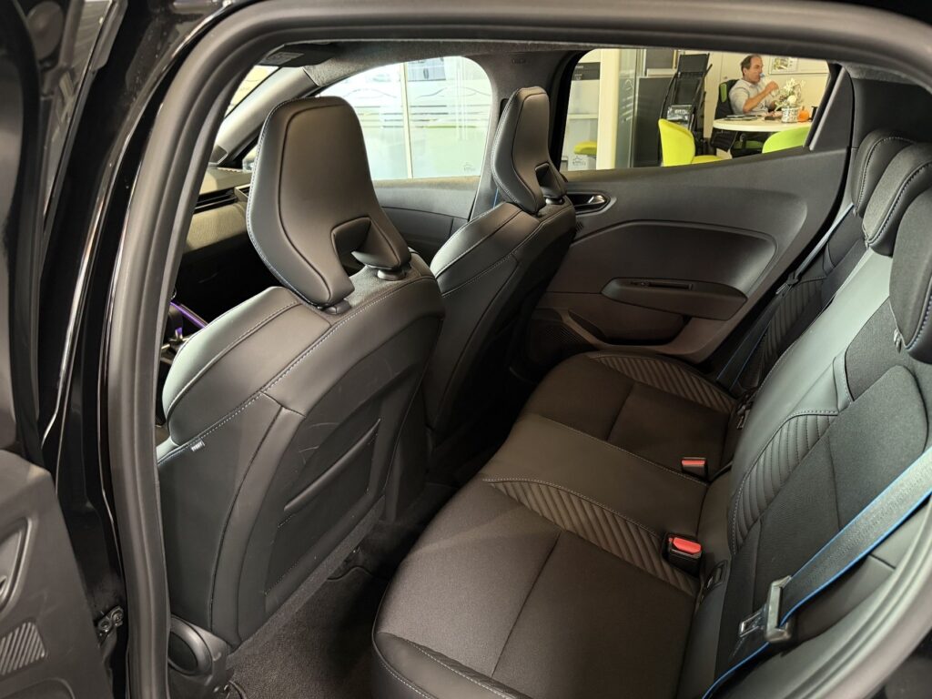 Renault Clio Exposé-Bild 18