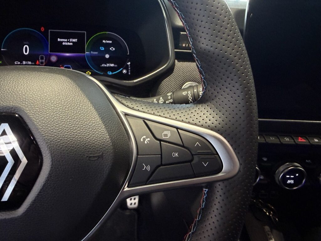 Renault Clio Exposé-Bild 24