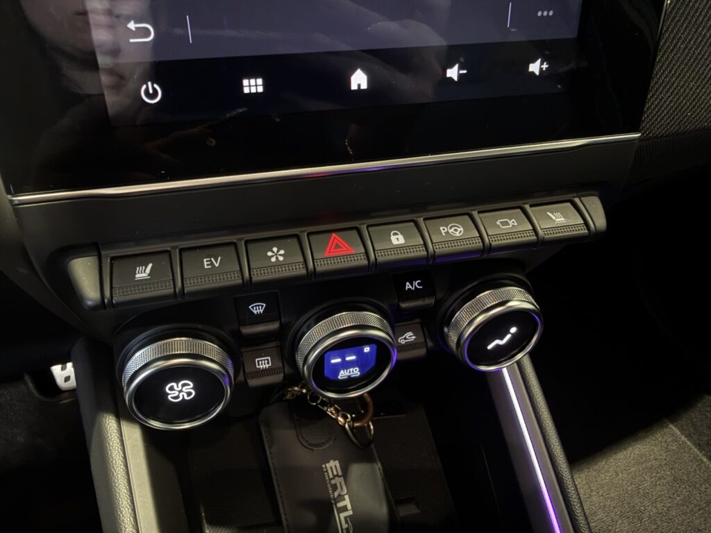 Renault Clio Exposé-Bild 34