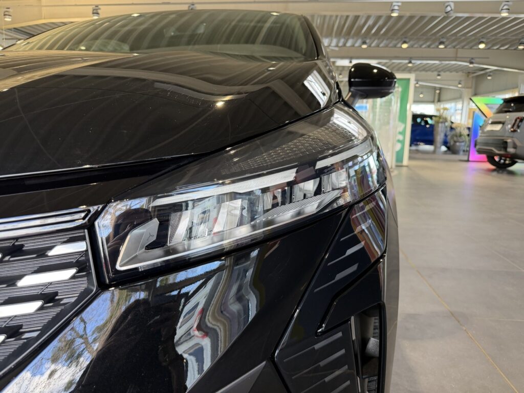 Renault Clio Exposé-Bild 42