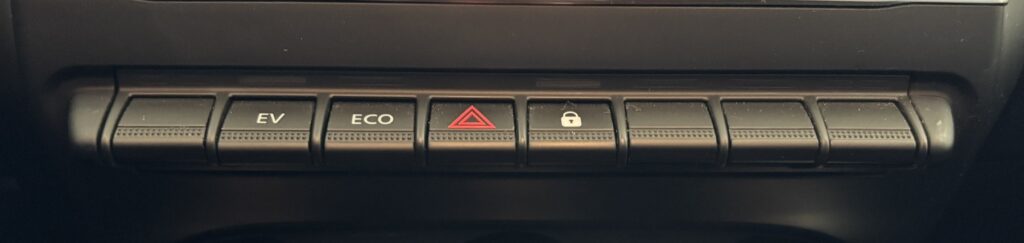 Renault Clio Exposé-Bild 10