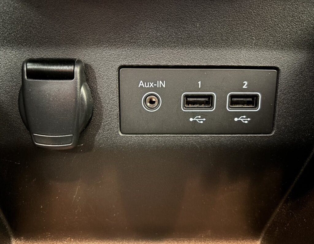 Renault Clio Exposé-Bild 12