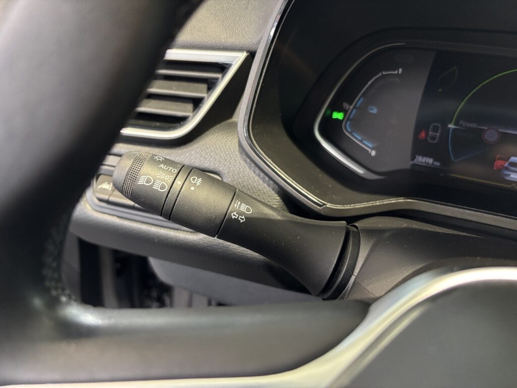 Renault Clio Exposé-Bild 24