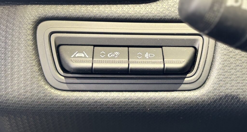 Renault Clio Exposé-Bild 25