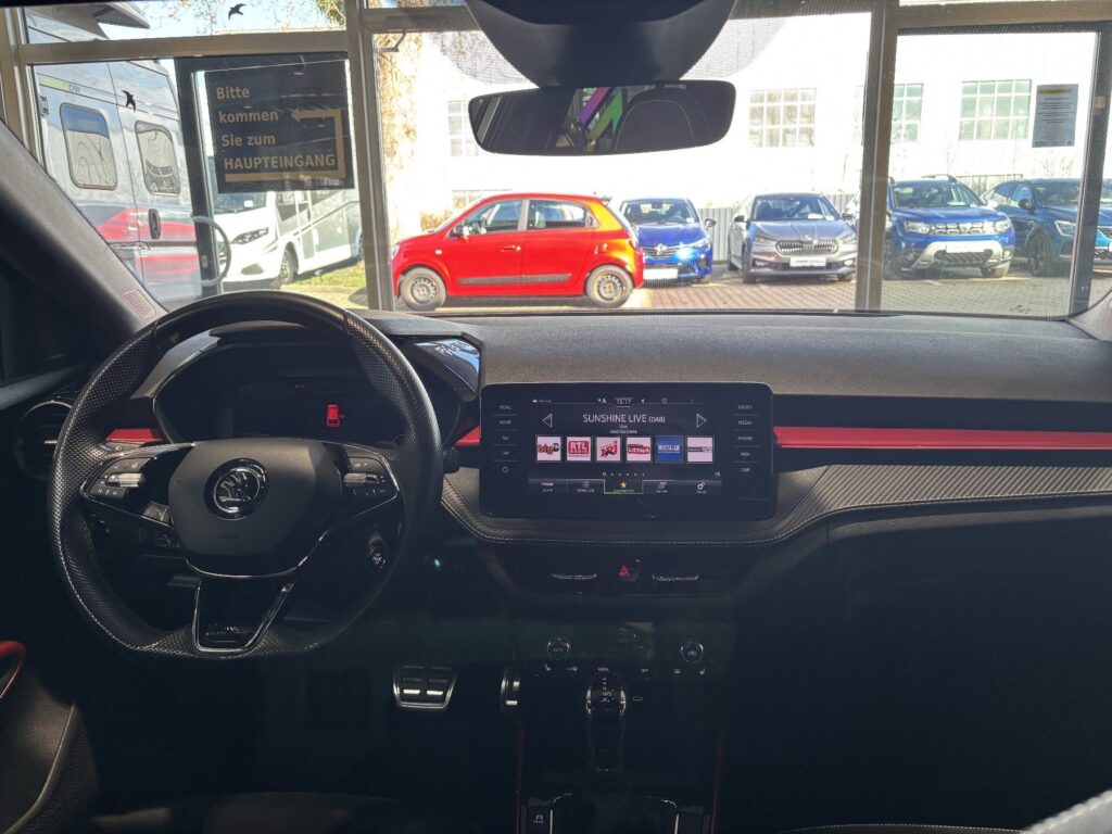 SKODA Fabia Exposé-Bild 8