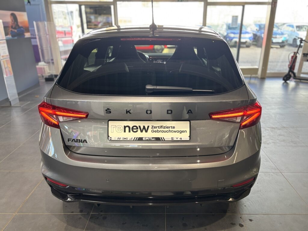 SKODA Fabia Exposé-Bild 17