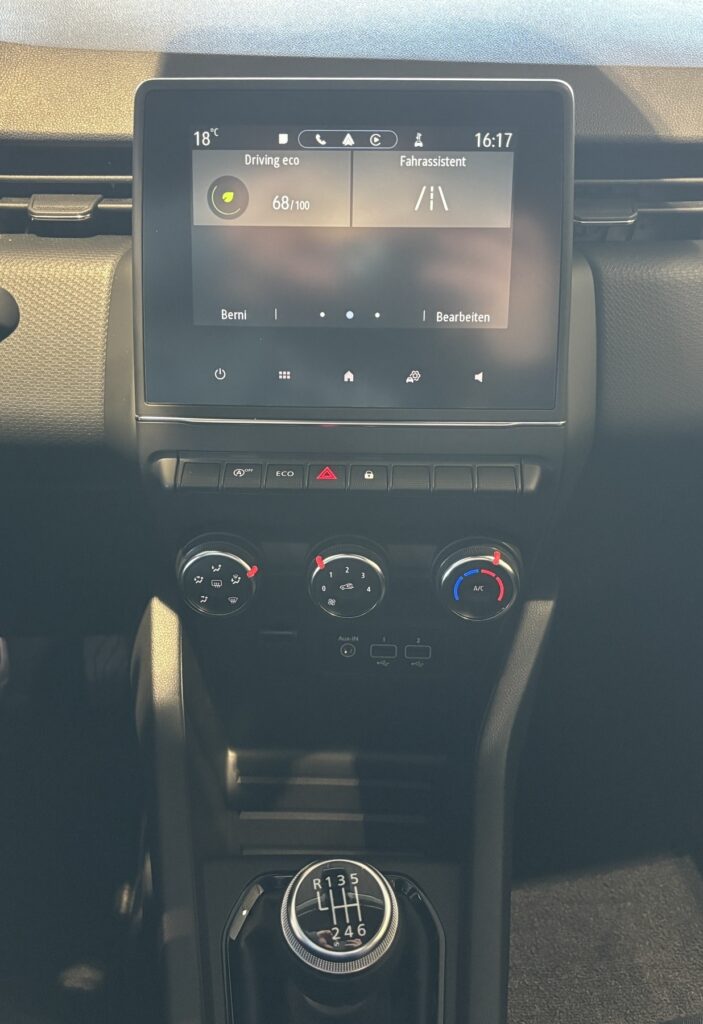 Renault Clio Exposé-Bild 10